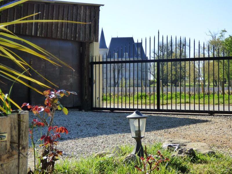 Le Coeur Des Vignes Hotel Pauillac Exterior foto